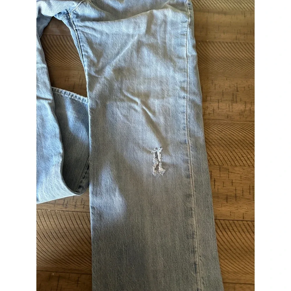 Polo Ralph Lauren Light Wash Distressed Straight Leg Jeans (32x32)